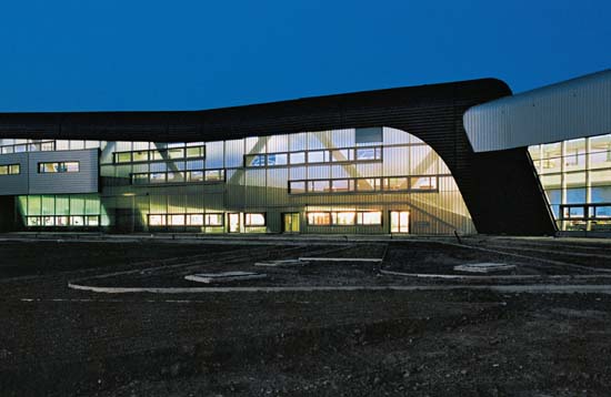 寶馬汽車公司萊比錫中央大樓  BMW central building in leipzig